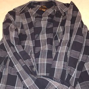 Men’s long sleeve button down